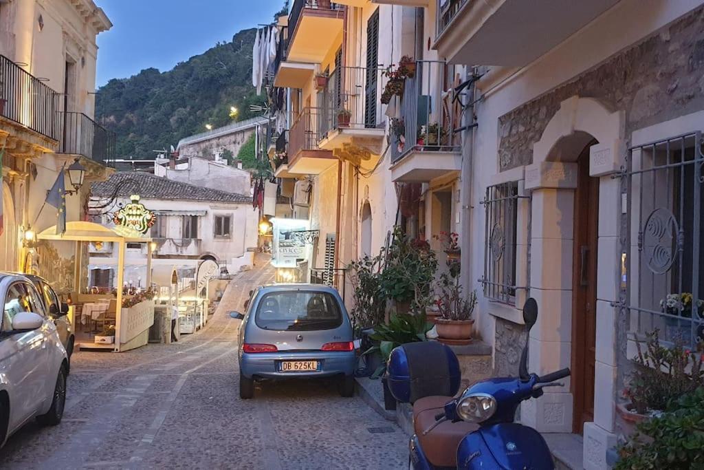 Granello Di Sabbia - Chianalea Di Scilla Apartman Kültér fotó
